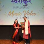 स्वरांकुर संगीत विद्यालयाचा अनोखा उपक्रम ; ‘दुर्गा’ आणि ‘शिवबाची मुले’ या दोन मराठी गाण्यांचे लोकार्पण ; प्रख्यात गायक कौशल इनामदार यांनी केली मुक्तकंठाने प्रशंसा